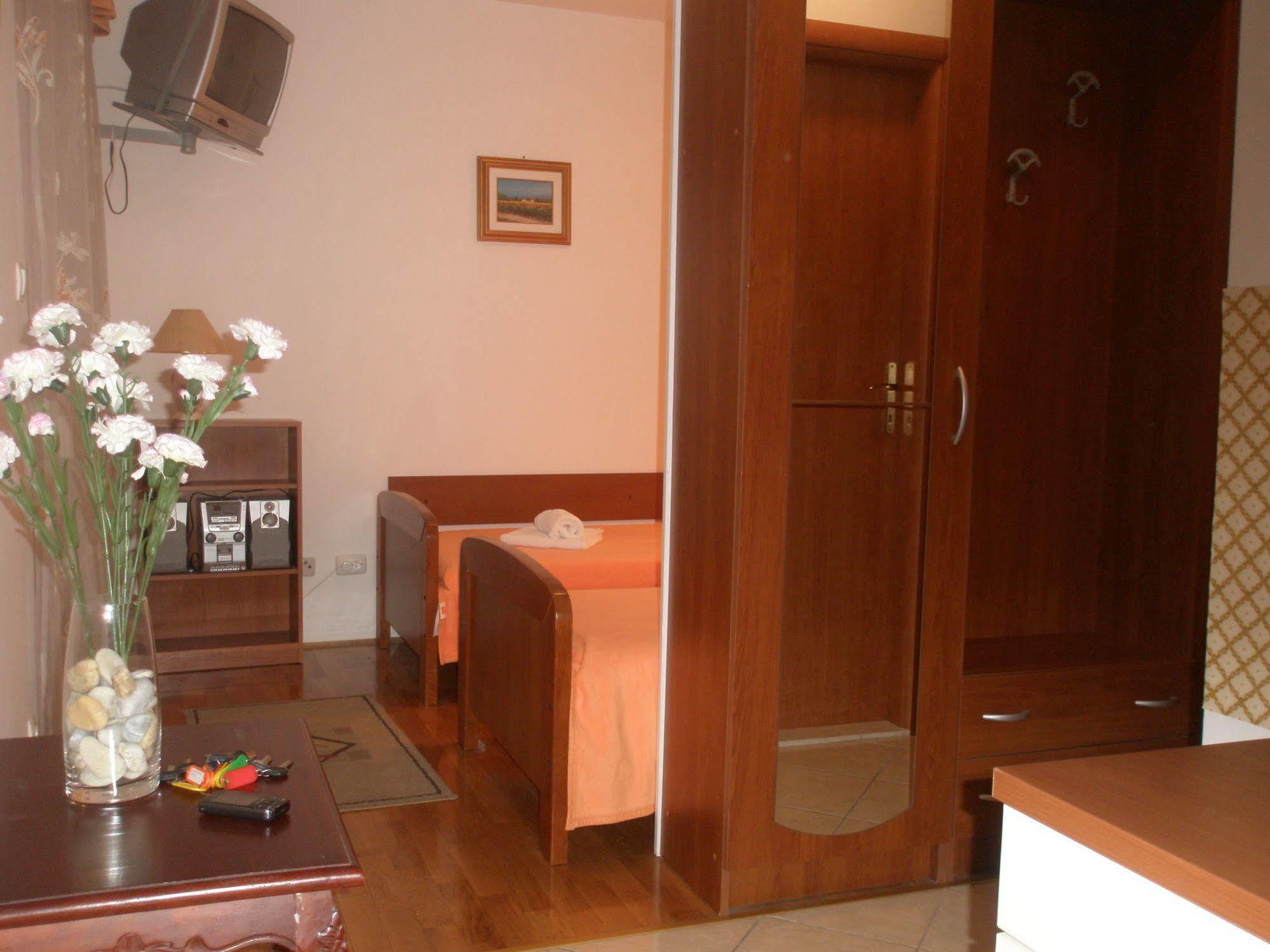 Apartments Znjan Split Exterior foto